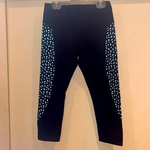 Lorna Jane LJ Black textured capri leggings / yoga Pants size small black & blue